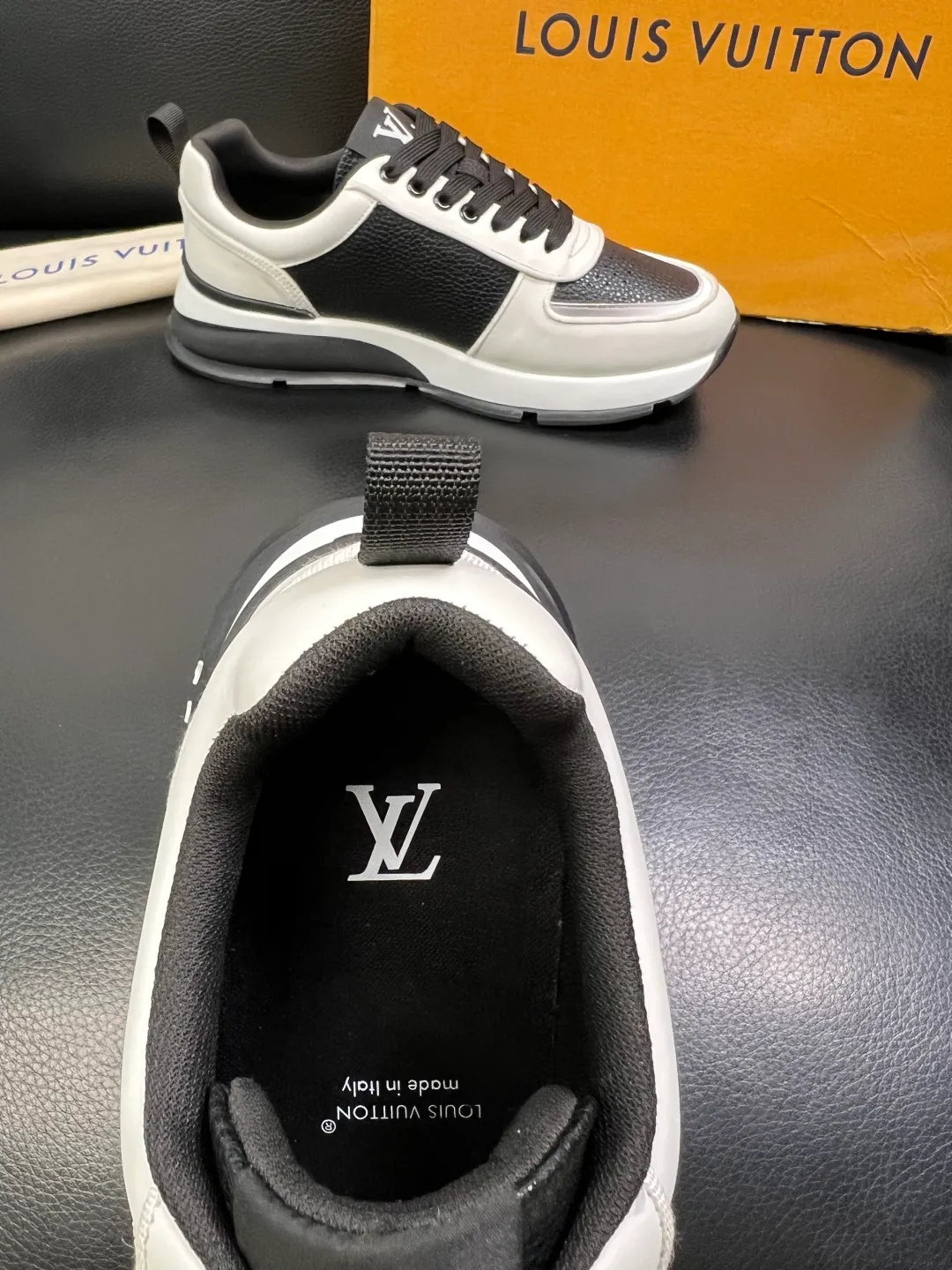 Men's shoes 💰 780 Lv High quality top crafts Louis Vuitton, sports sneakers counter synchronization, uppers imported from Italy, high-quality splicing with colorful and complex crafts, imported lambswool lining soft and comfortable, soles: original soles specially provided by the original factory, T men's shoes 💰U exclusive movable molded soles super comfortable, original and single goods, high quality, welcome to compare, code number 39-44 (customized 38 45)